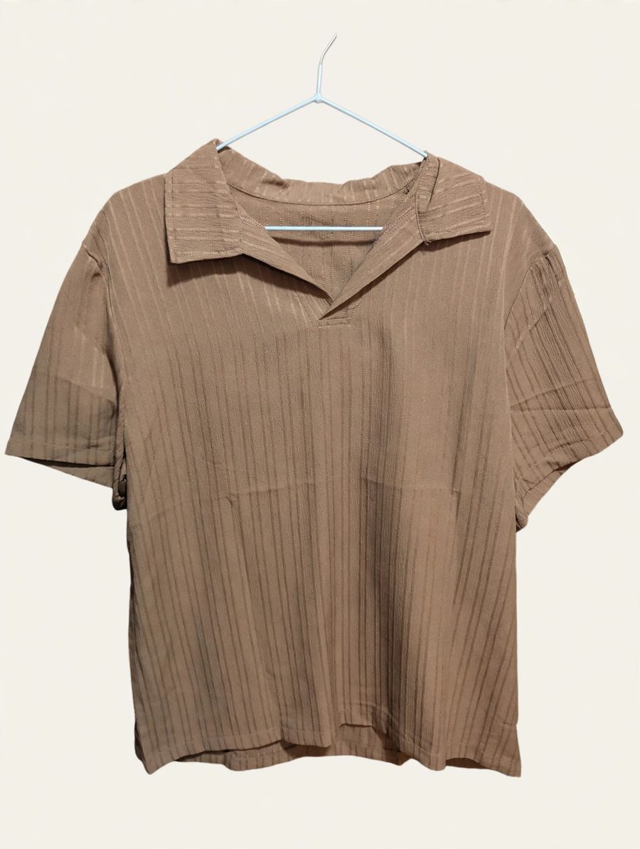 Brown crinkle-texture polo